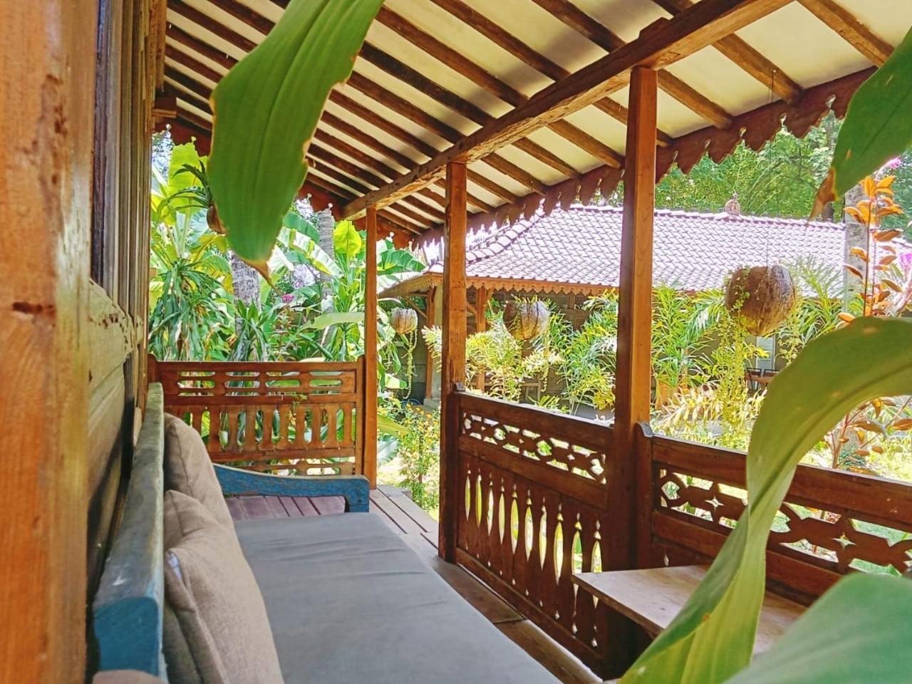 Tahlia'S Villa Sorongjukung エクステリア 写真