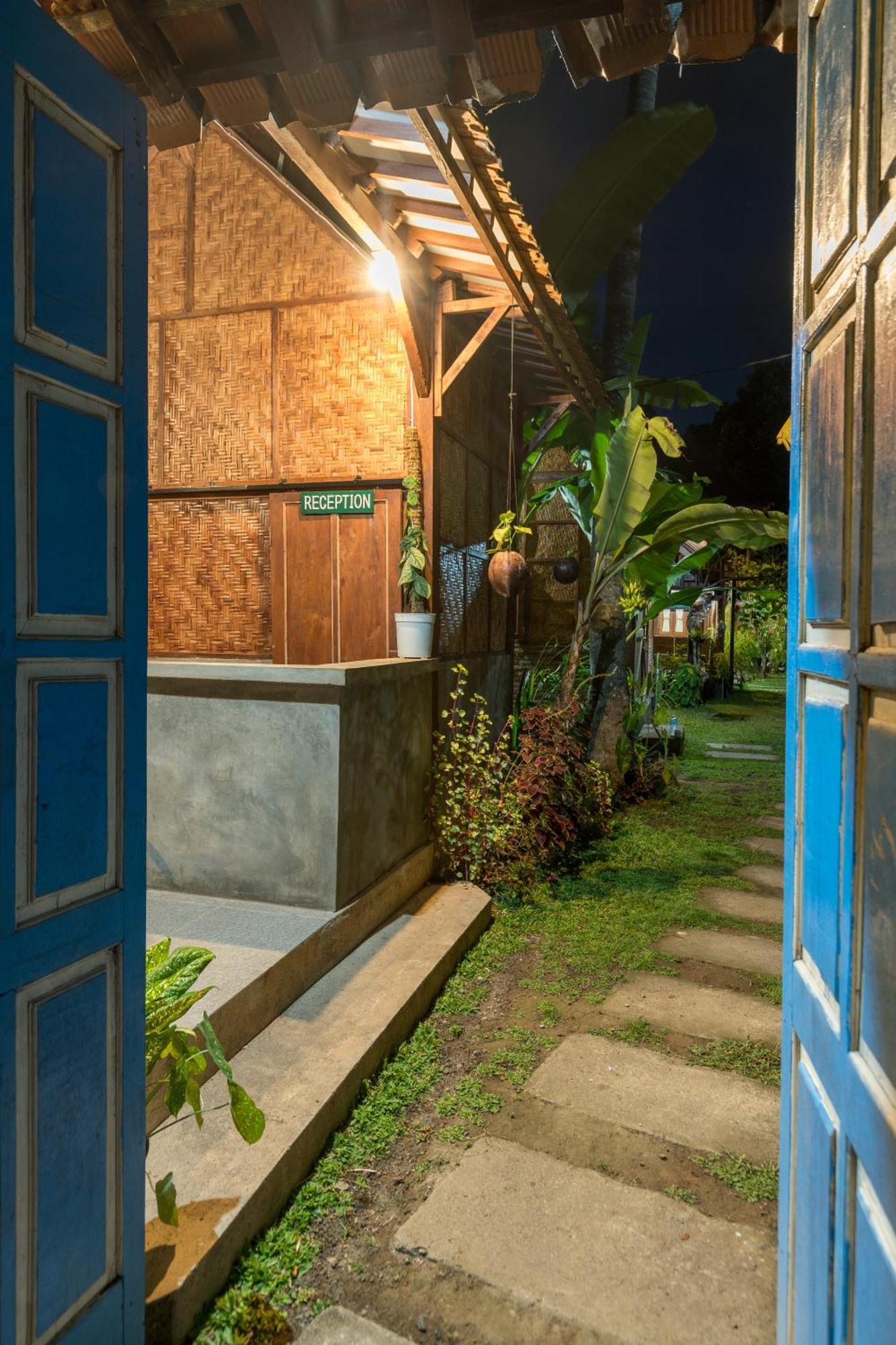 Tahlia'S Villa Sorongjukung エクステリア 写真