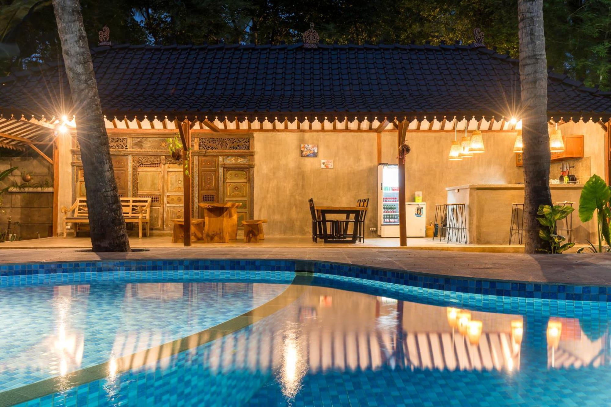 Tahlia'S Villa Sorongjukung エクステリア 写真