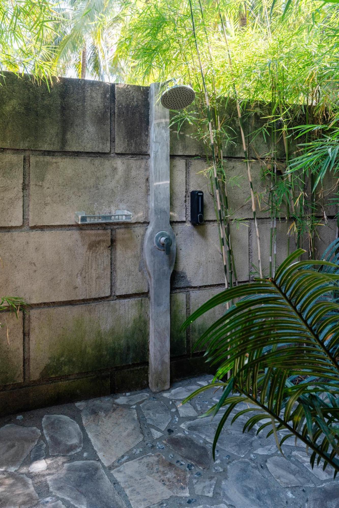 Tahlia'S Villa Sorongjukung エクステリア 写真