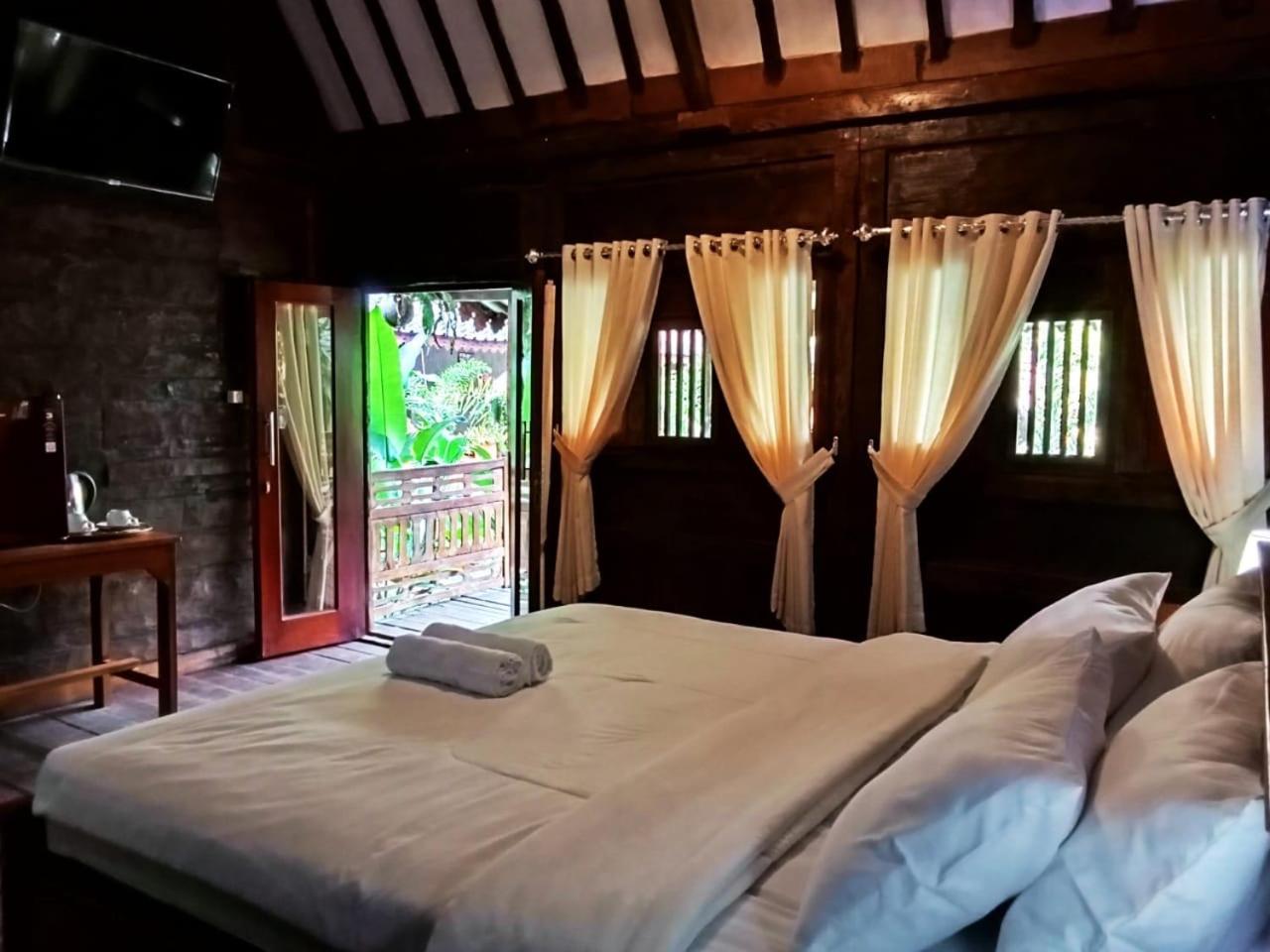 Tahlia'S Villa Sorongjukung エクステリア 写真